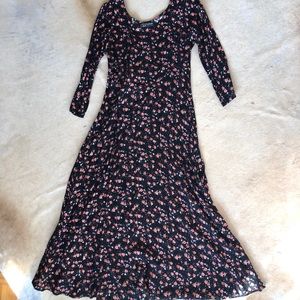 Dark (black) floral long sleeve midi dress